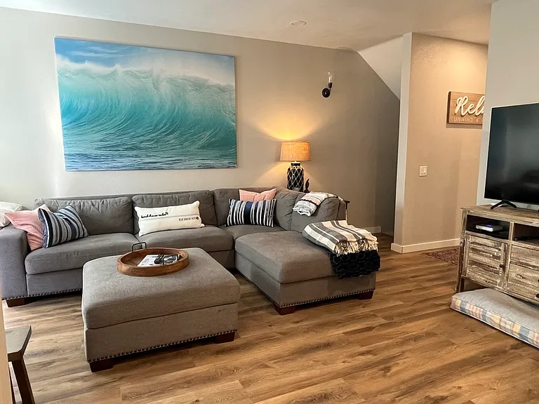 1164 Pacific Beach Dr — Photo 1