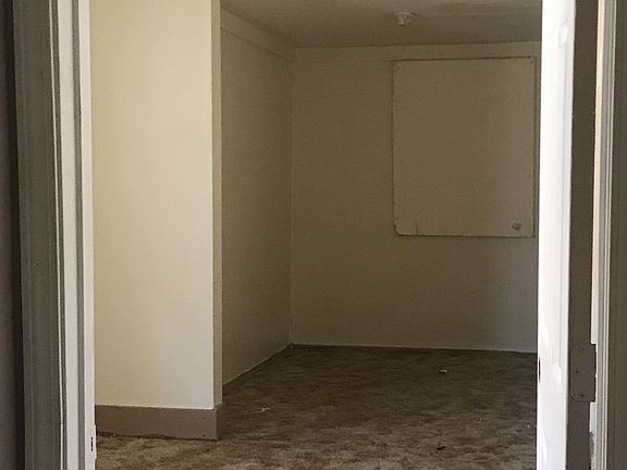 5th image of 4519 Chestnut Ave