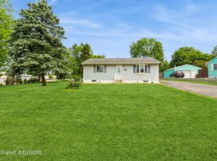 525 Jackson St, Genoa, IL 60135