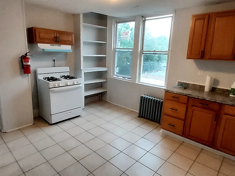 225 McBride Ave #3 — Photo 11