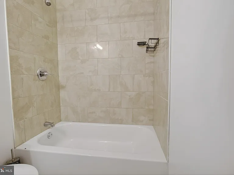 6028 Market St #2 — Photo 8