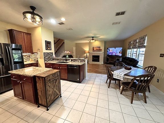 2nd image of 5832 Rubblestone Dr