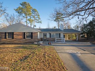 615 Duke Ct, Jacksonville, NC 28546