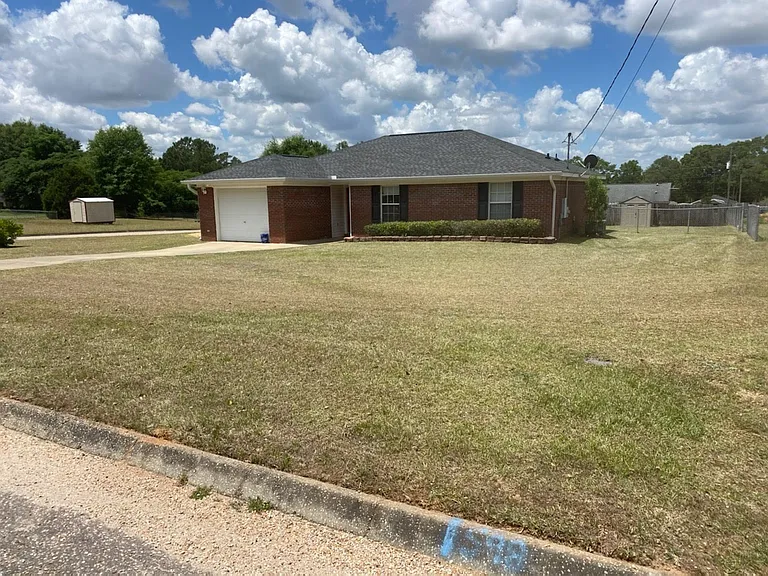 119 Blake Dr — Photo 2