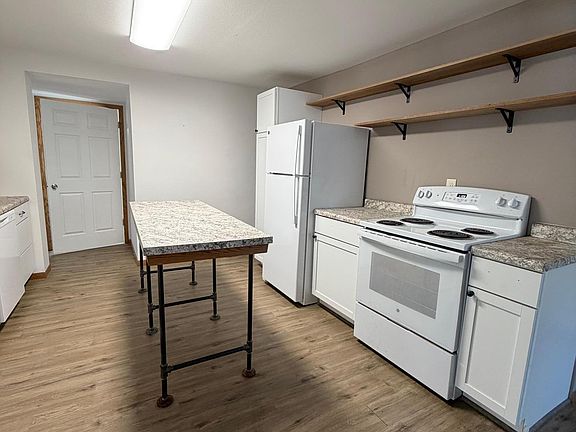 3rd image of 1011 1st St SW
