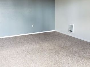 290 SE 2nd Ave APT 09, Canby, OR 97013