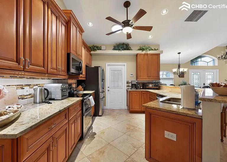 Fully stocked Kitchen