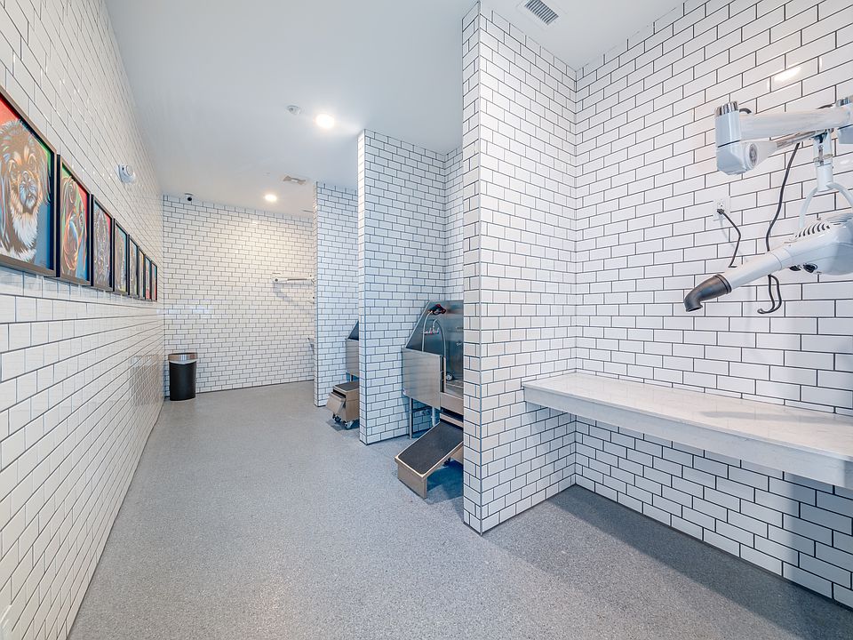1st image of 215 E Lincolnway #106A
