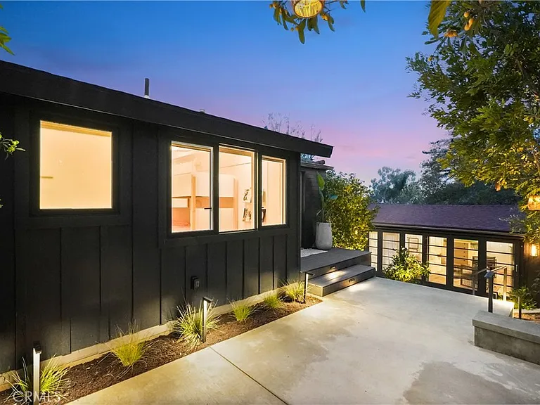 592 Bluebird Canyon Dr — Photo 49