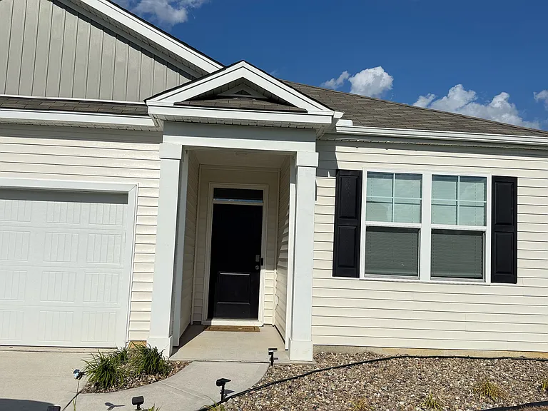 102 Green Passage Ln — Photo 1