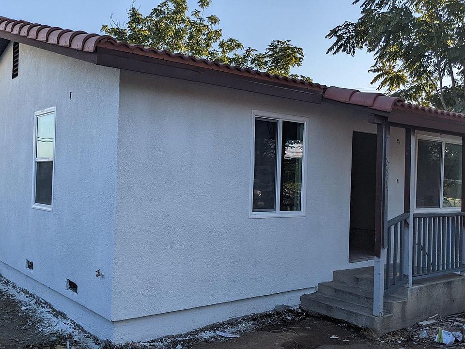 1st image of 221 Moneta Ave