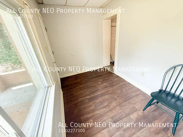 1234 Winton Ave — Photo 3