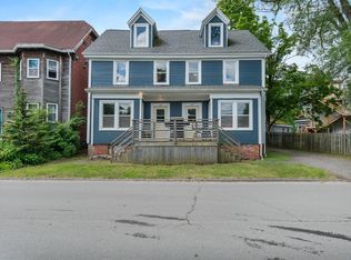 192/194 Albert St, Windsor, NS B0N2T0