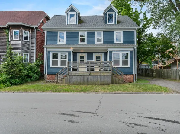192/194 Albert St, Windsor, NS B0N 2T0