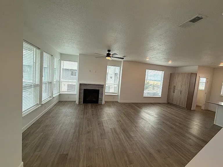 13521 W Park Presidio Way #1401 — Photo 2