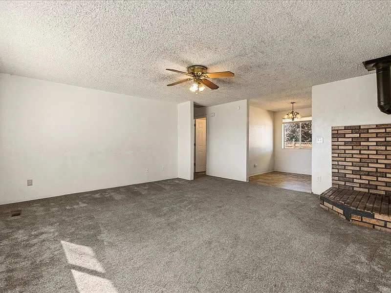 2 bed, 1020 sqft, $1,595 — Photo 2