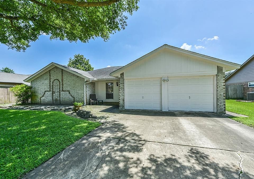 1st image of 3806 Windsor Dr