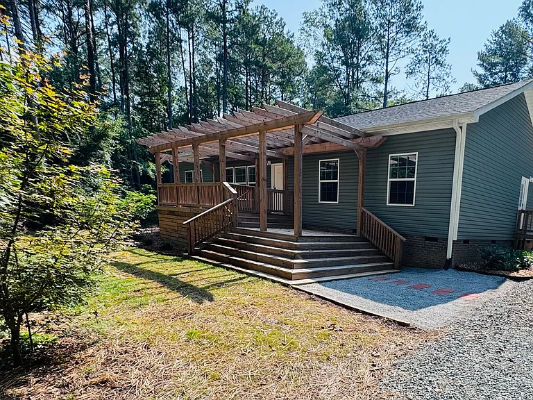 2424 Buckner Clark Rd — Photo 1