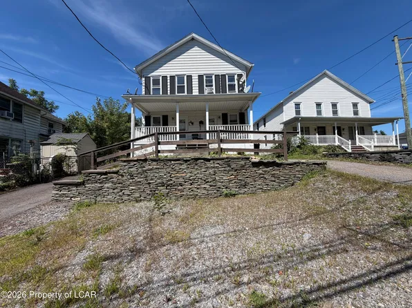 84 E State St, Larksville, PA 18704