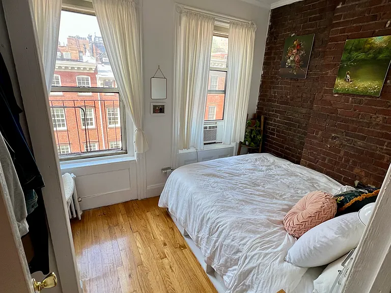 145 Waverly Pl #5W — Photo 1