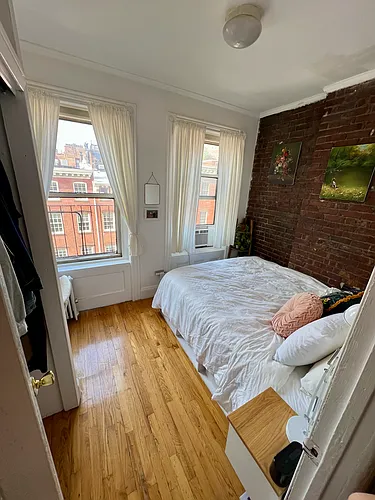 145 Waverly Pl #5W Photo 1