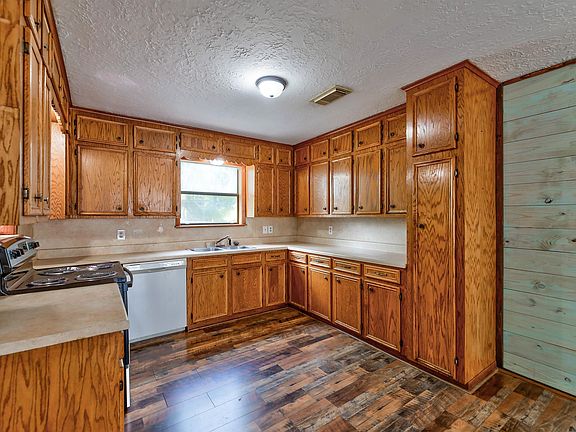 4th image of 528 27th St