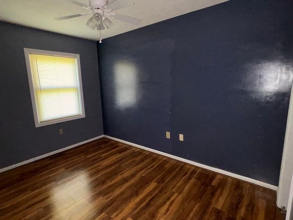 252 Elkin Cir - Photo 4_07072025