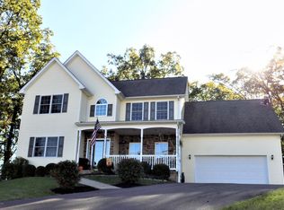 231 Juniper Ln, Drums, PA 18222