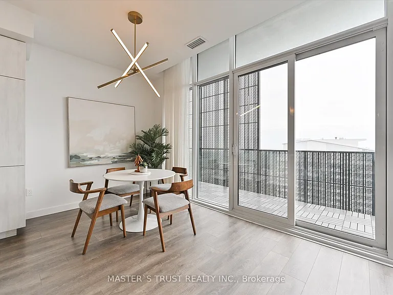 8 Eglinton Ave E #Penthouse 5801 — Photo 11