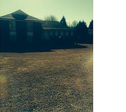 2nd image of 3413 Sherwood Cir