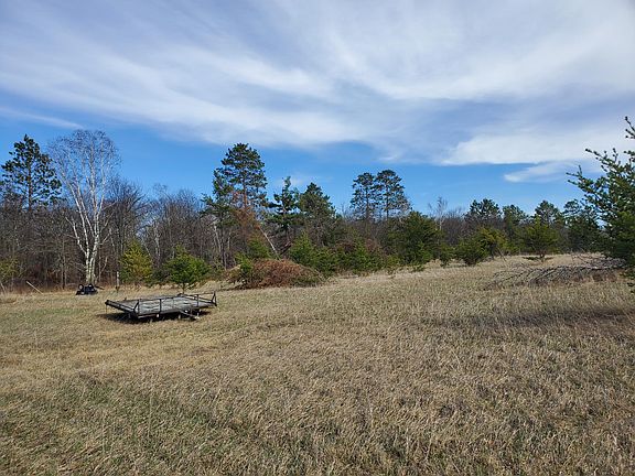 4th image of Cattail Ln E