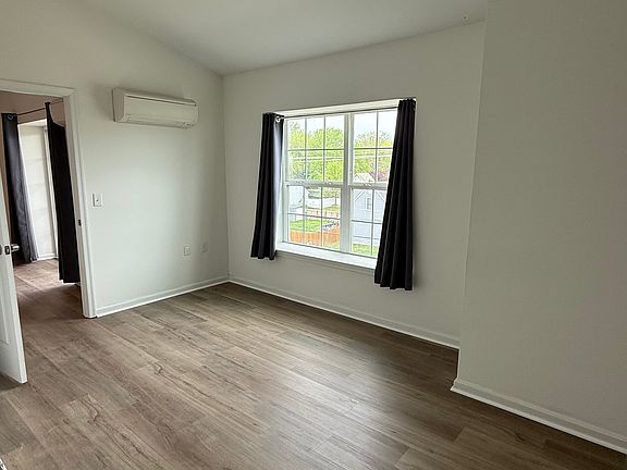 4th image of 460 Main St #1000-A