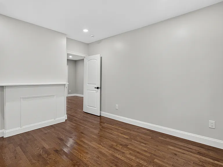 24 Dean St #1 — Photo 15