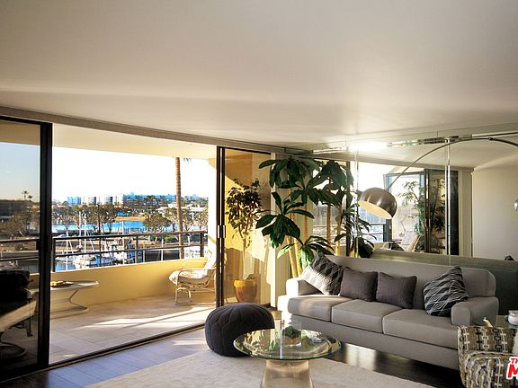 5th image of 4267 Marina City Dr Unit 106