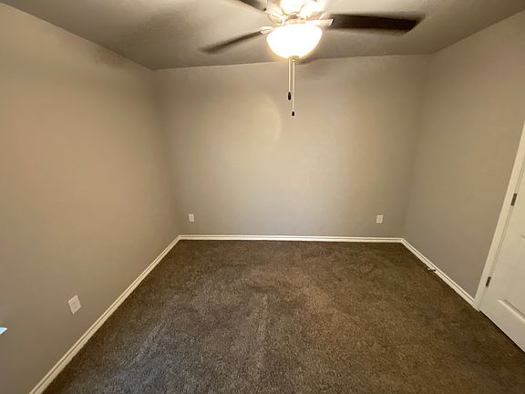 4th image of 1333 Alexandra Park Ln