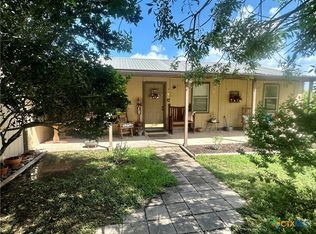 15 Sandra Ln, Victoria, TX 77905