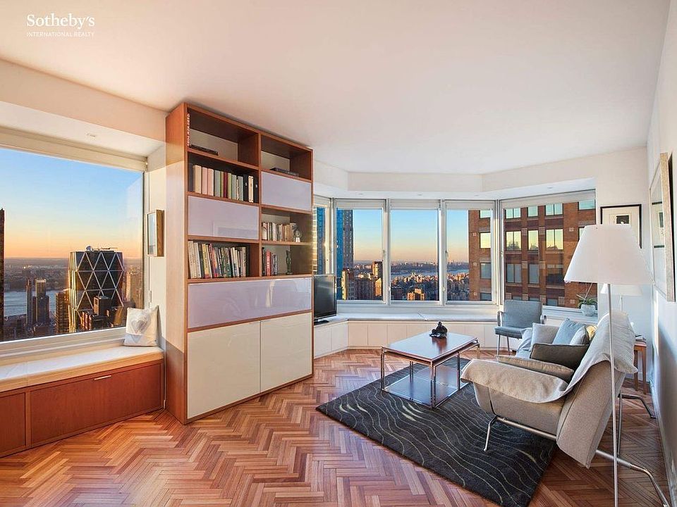 1st image of 150 W 56th St #5604/5605