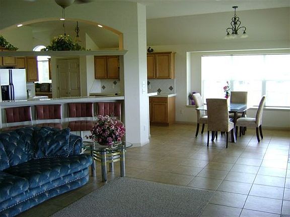 4th image of 2221 Small Town Dr