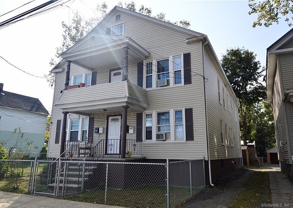 1st image of 284 Hallock Ave #286