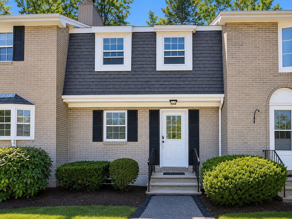 1st image of 166 Fieldstone Dr