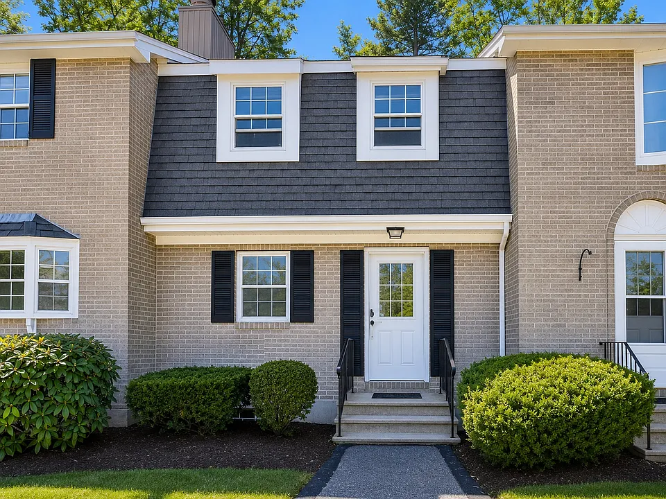 166 Fieldstone Dr