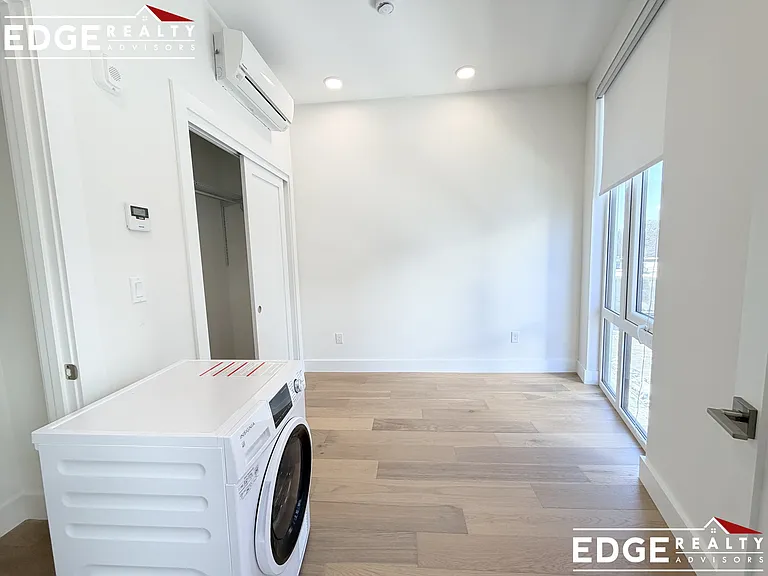 36-38 Hichborn St #305 — Photo 4
