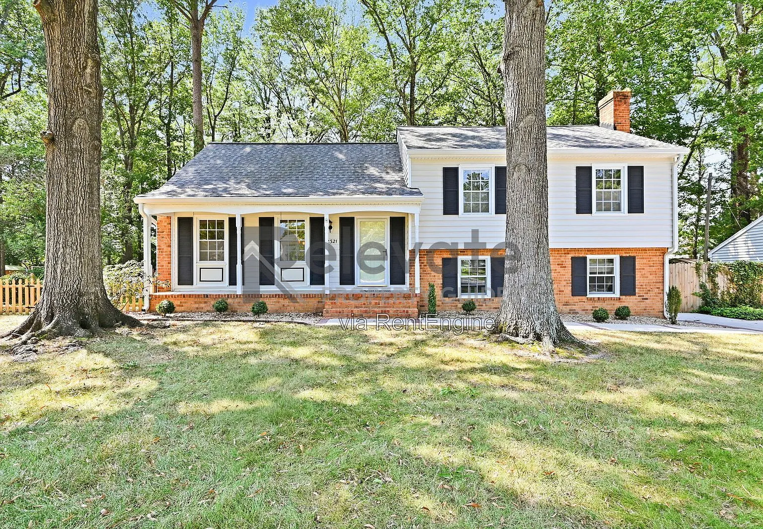 4 bed, 2.5 bath, 2900 sqft, $2,995 — Photo 1