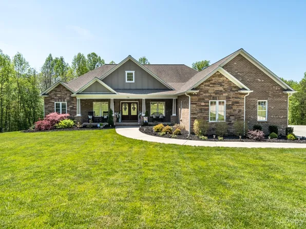 730 Oak Ridge Farms Cir, Newton, NC 28658