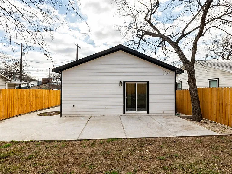 2308 Santa Maria St — Photo 23