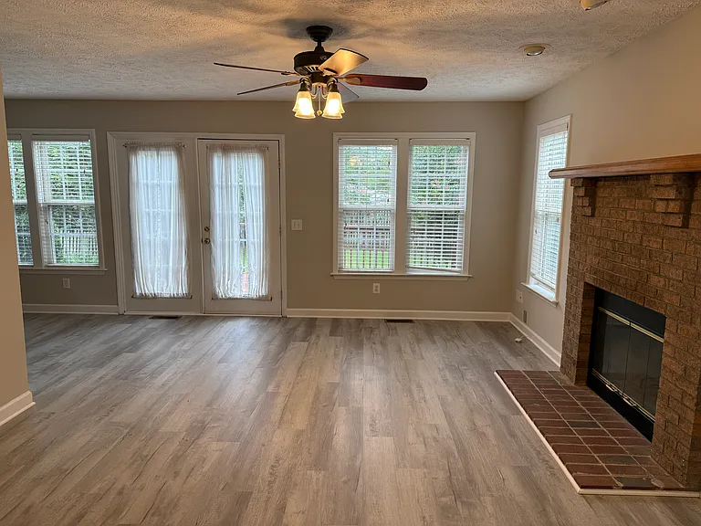 131 Trace Dr — Photo 5