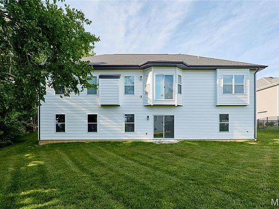 5th image of 10253 Hawthorn Rd