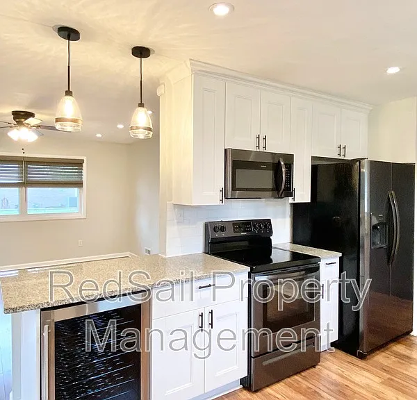 101 Basswood Dr — Photo 6