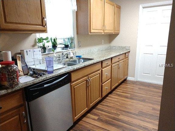 5th image of 6903 Fox Chase Dr