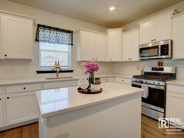 214 Honey Horn Dr — Photo 8